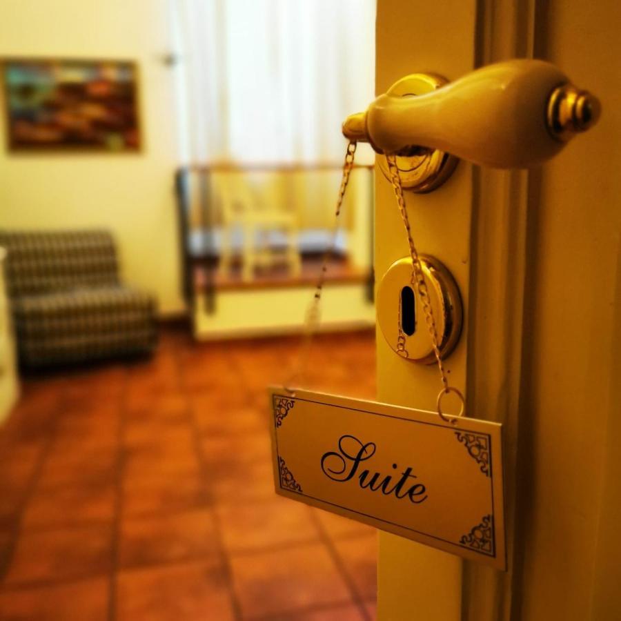 Room N.22 Suite & Apartment Taranto Exterior foto