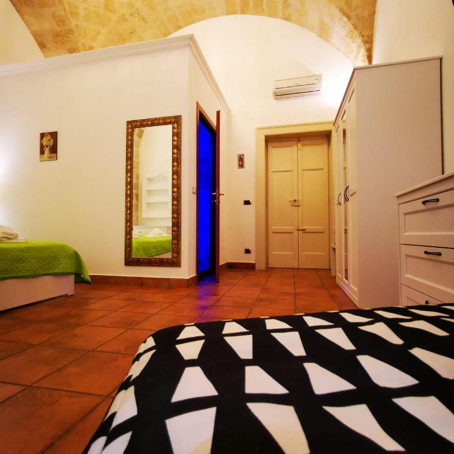 Room N.22 Suite & Apartment Taranto Exterior foto