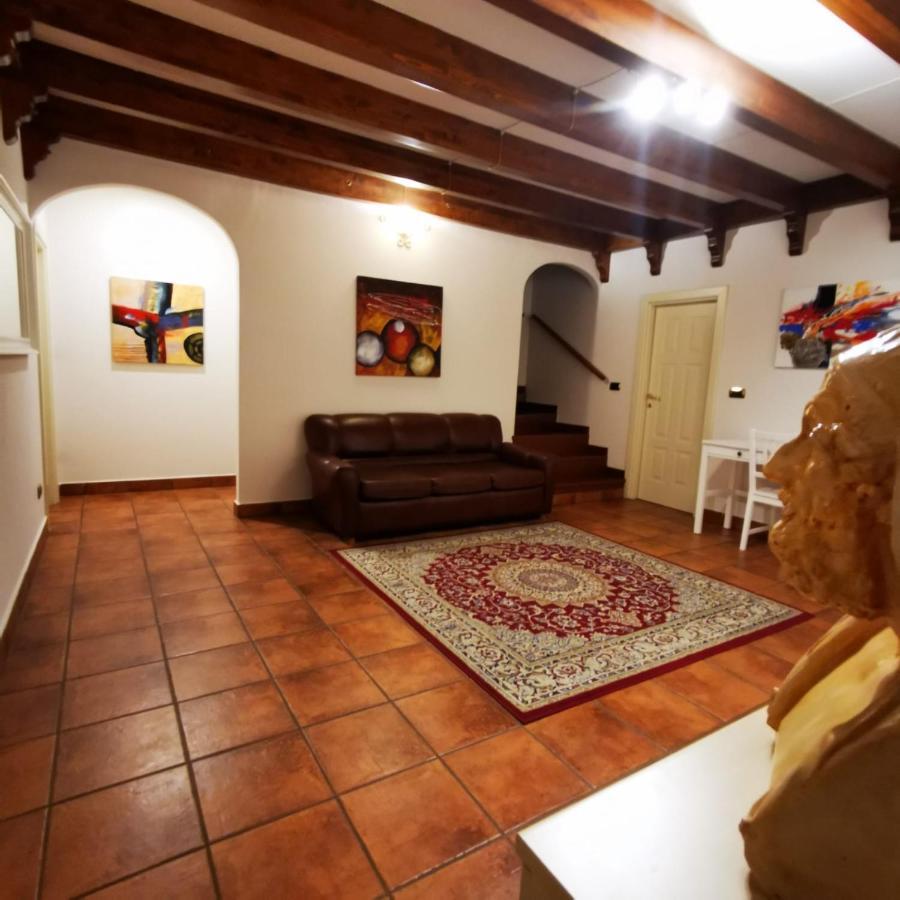 Room N.22 Suite & Apartment Taranto Exterior foto